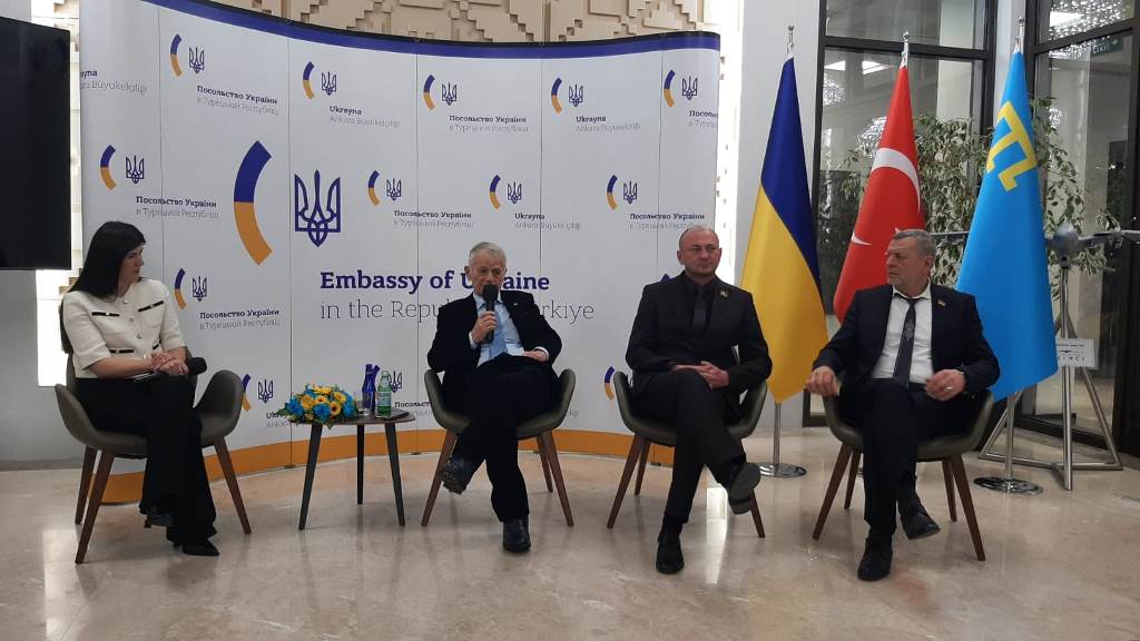 Kırımoğlu Kırım Tatar ve Ukrain Diasporası ile Toplantı Düzenledi