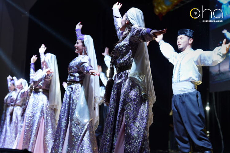 4 1765327063 358 x750