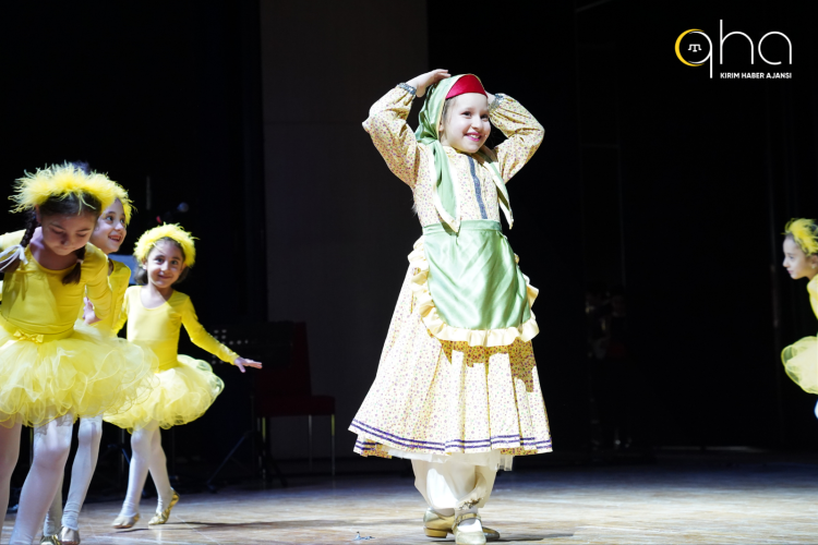 4 1765349105 787 x750