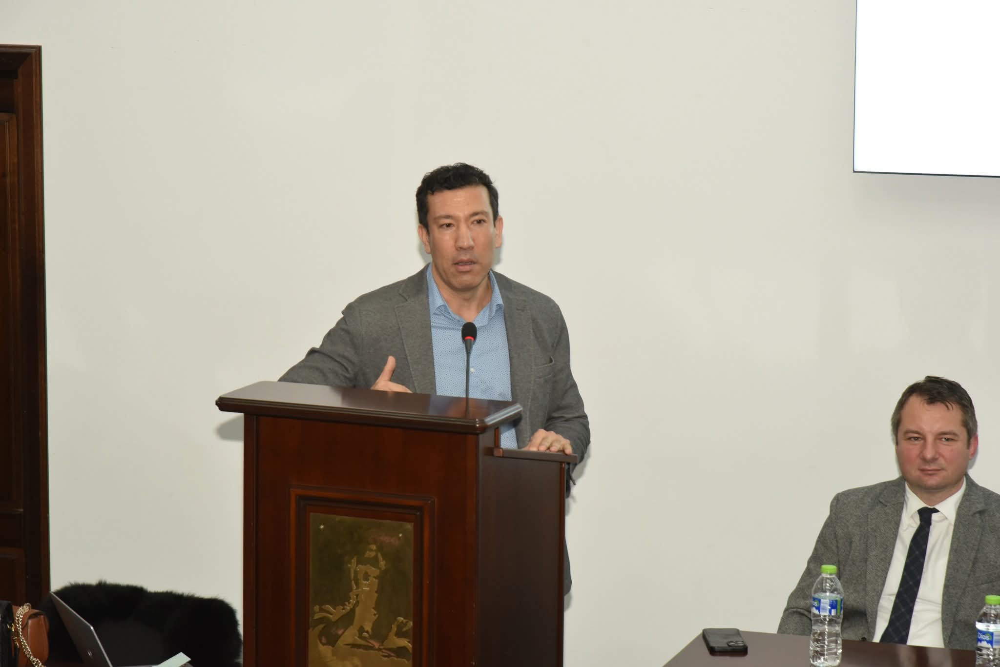 a2c613fb 7011 4773 8a9f 6311eee174a5