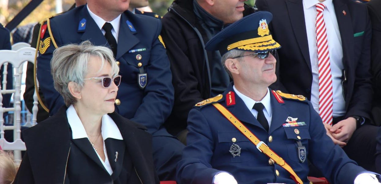 9d2a77de 03be 4cfb b777 f03cf9489740