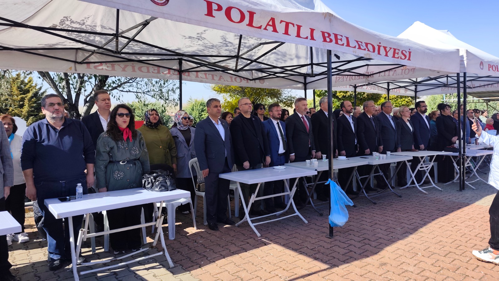 Protokol marş söylerken