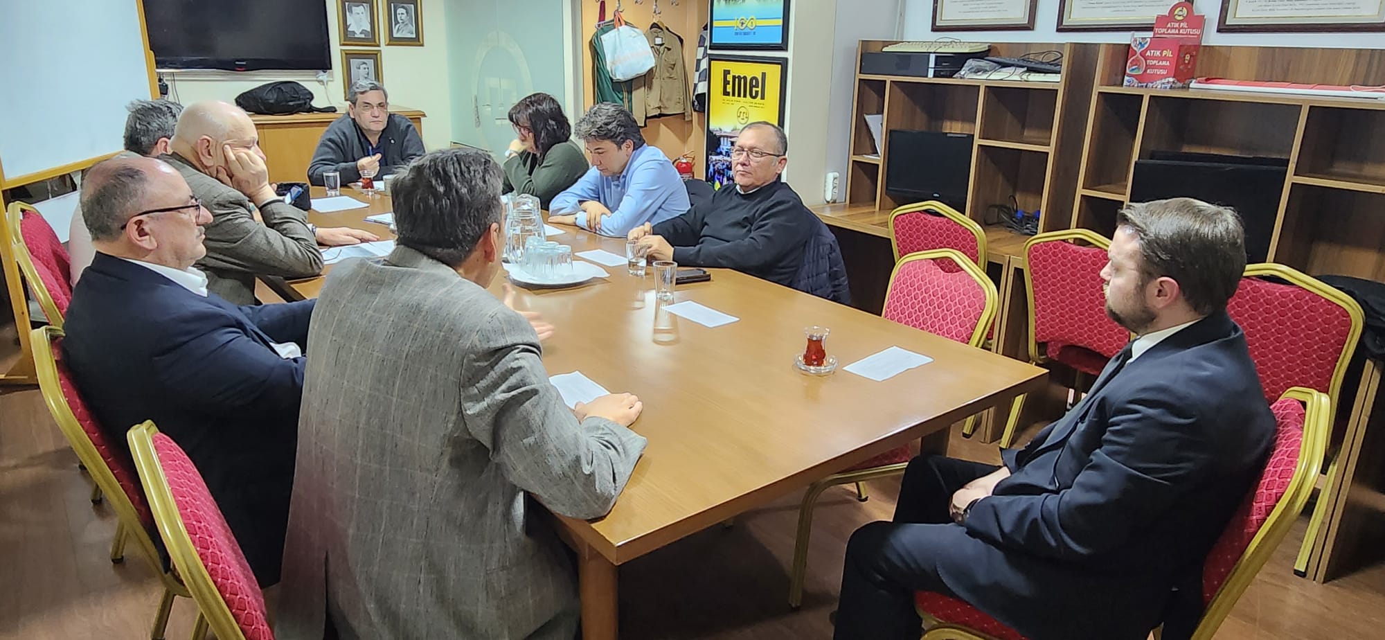 8e1eb1b8 a461 49c8 991c 95c877cd3b71