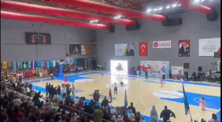 Çocuklarımız sahnede 1